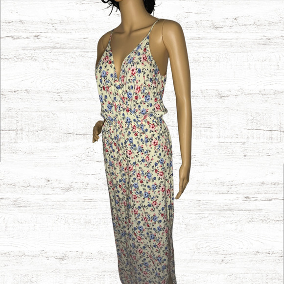 Floral Jumpsuit - Picture 4 of 10